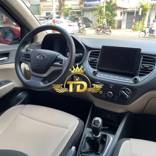Hyundai Accent (Tự động)