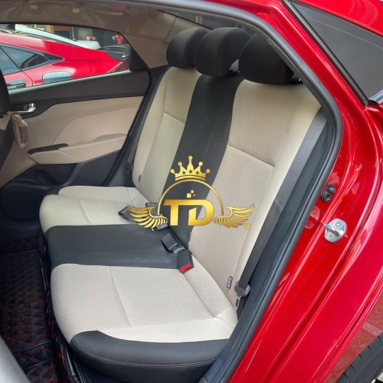 Hyundai Accent (Tự động)